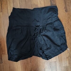 Bundle of 3: Old Navy Maternity lot of 3: shorts and pants size Medium